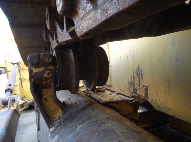 KOMATSU D65Ex-16
