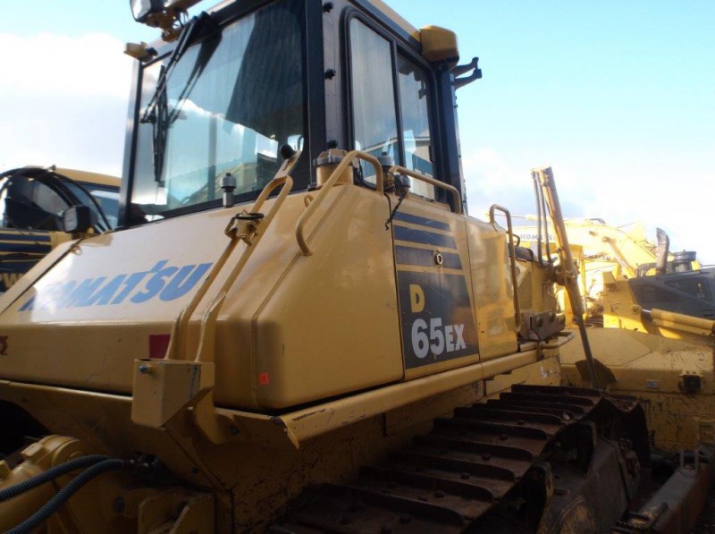 KOMATSU D65Ex-16