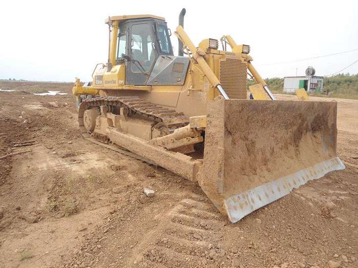 KOMATSU d85ESS-2A