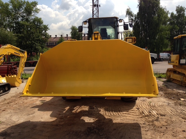 KOMATSU WA380-6