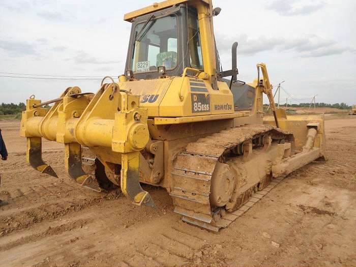 KOMATSU d85ESS-2A