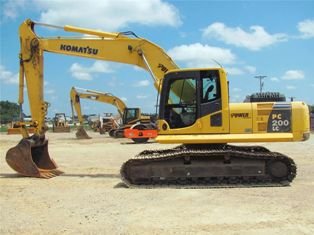 Гусеничный экскаватор Komatsu PC200-8