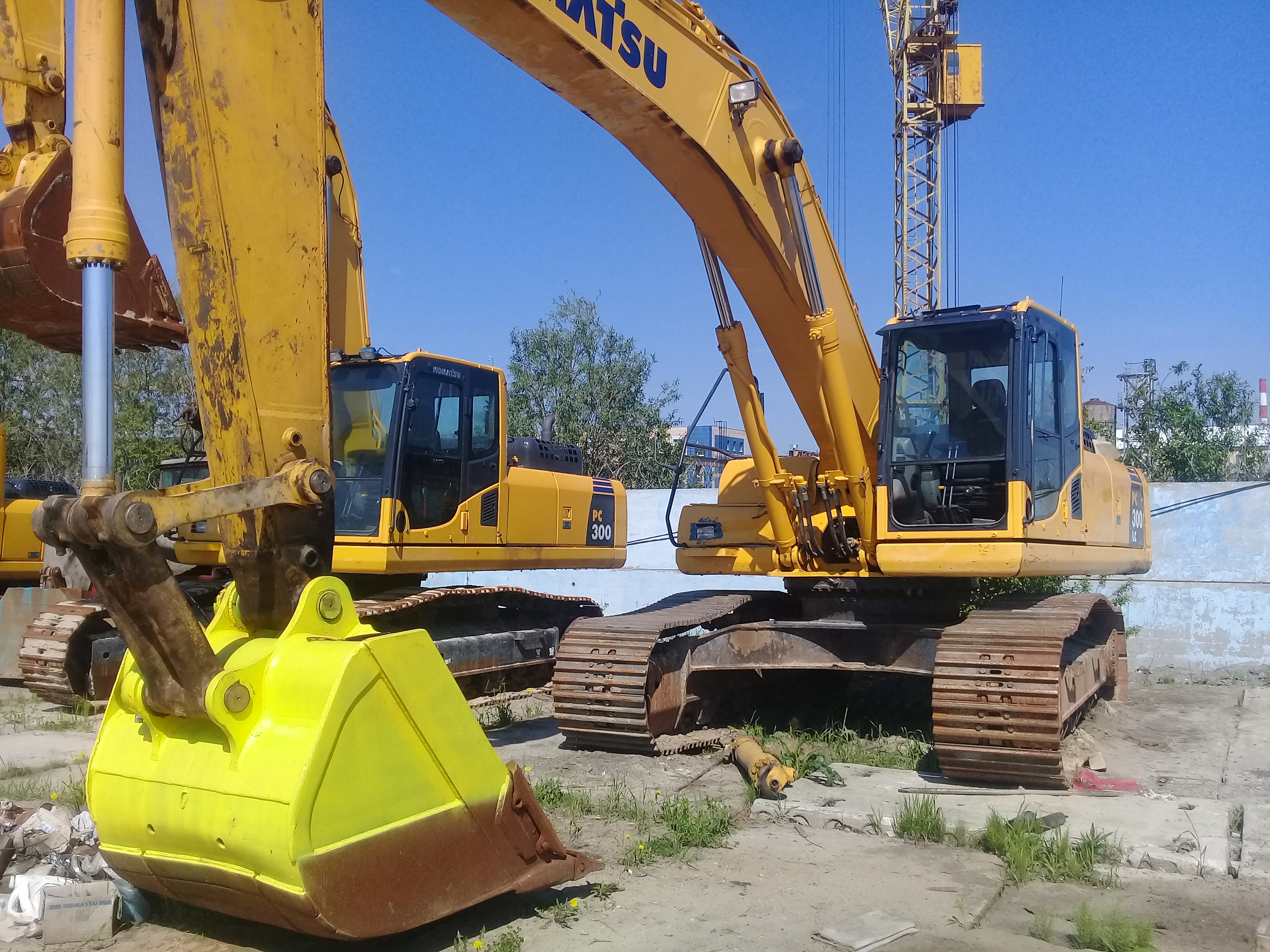 Гусеничный экскаватор Komatsu PC300LC-8