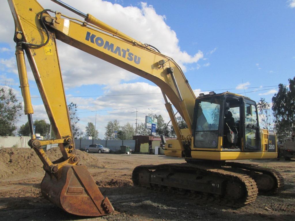 Гусеничный экскаватор Komatsu PC200-8M0