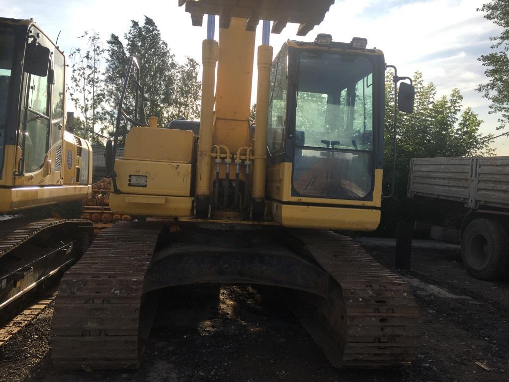 Гусеничный экскаватор Komatsu PC200-8M0 (Y201227)