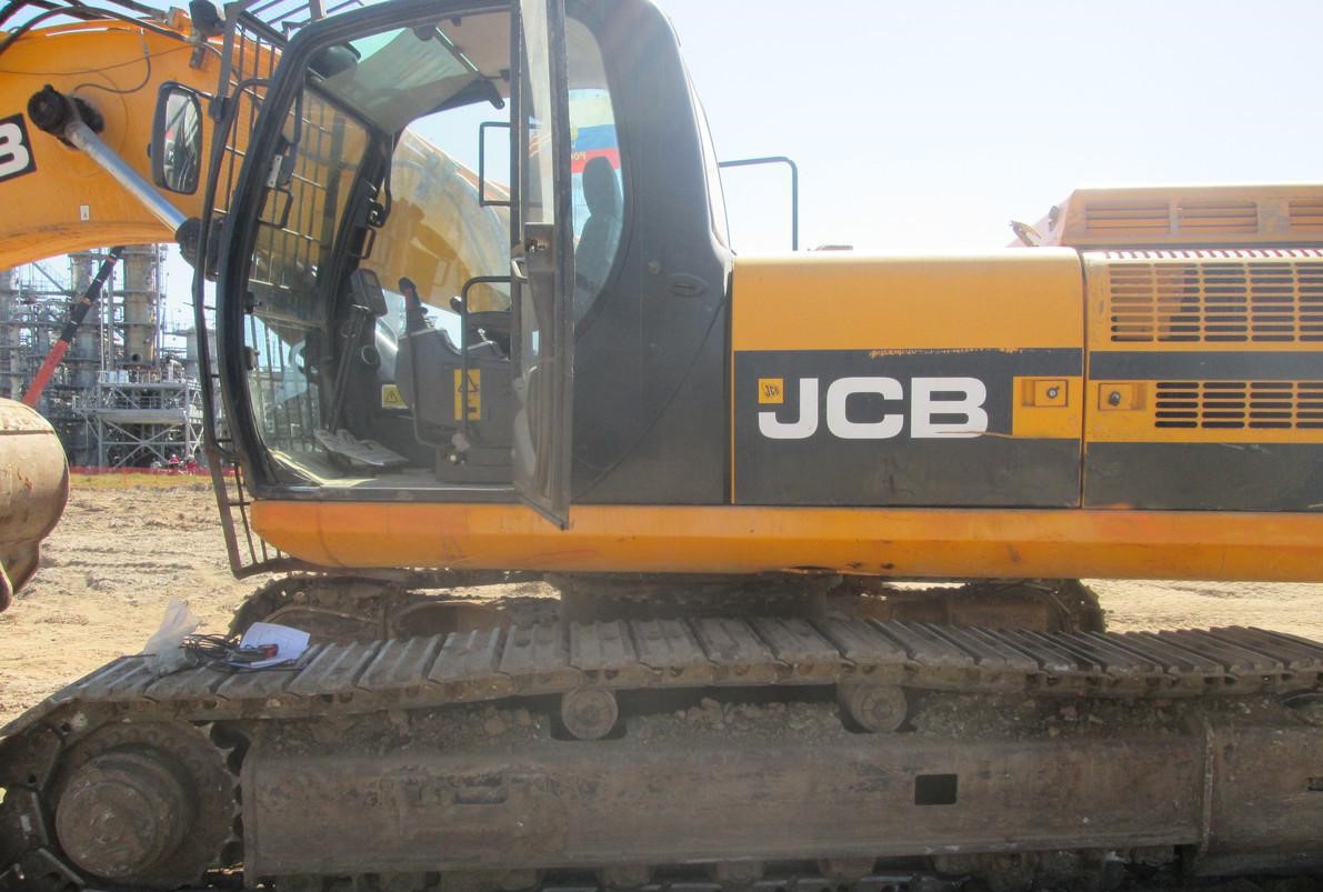 Гусеничный экскаватор JCB JS360LC