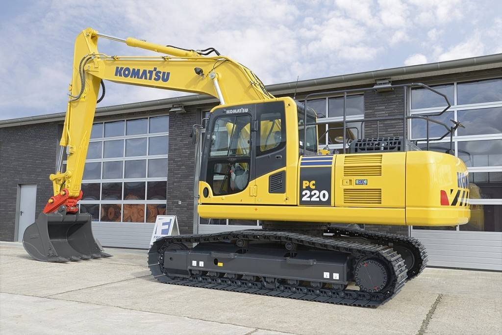 Гусеничный экскаватор Komatsu PC220-8М0