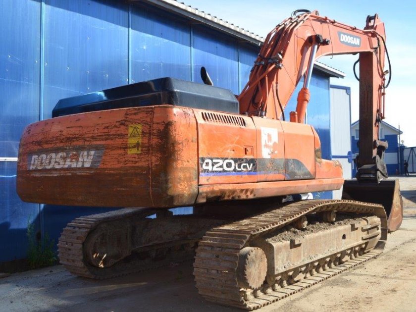 Гусеничный экскаватор Doosan S420LC-V