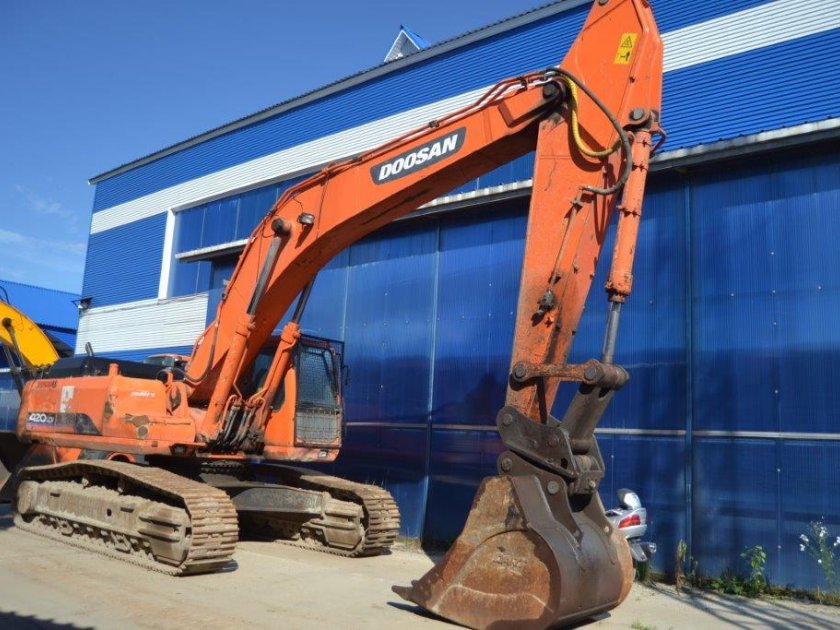 Гусеничный экскаватор Doosan S420LC-V