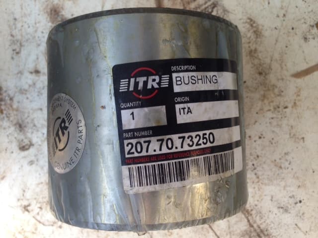 Втулка 207-70-73250