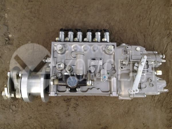 Топливный насос 6152-72-1261