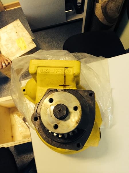 Водяная помпа 6212-61-1205